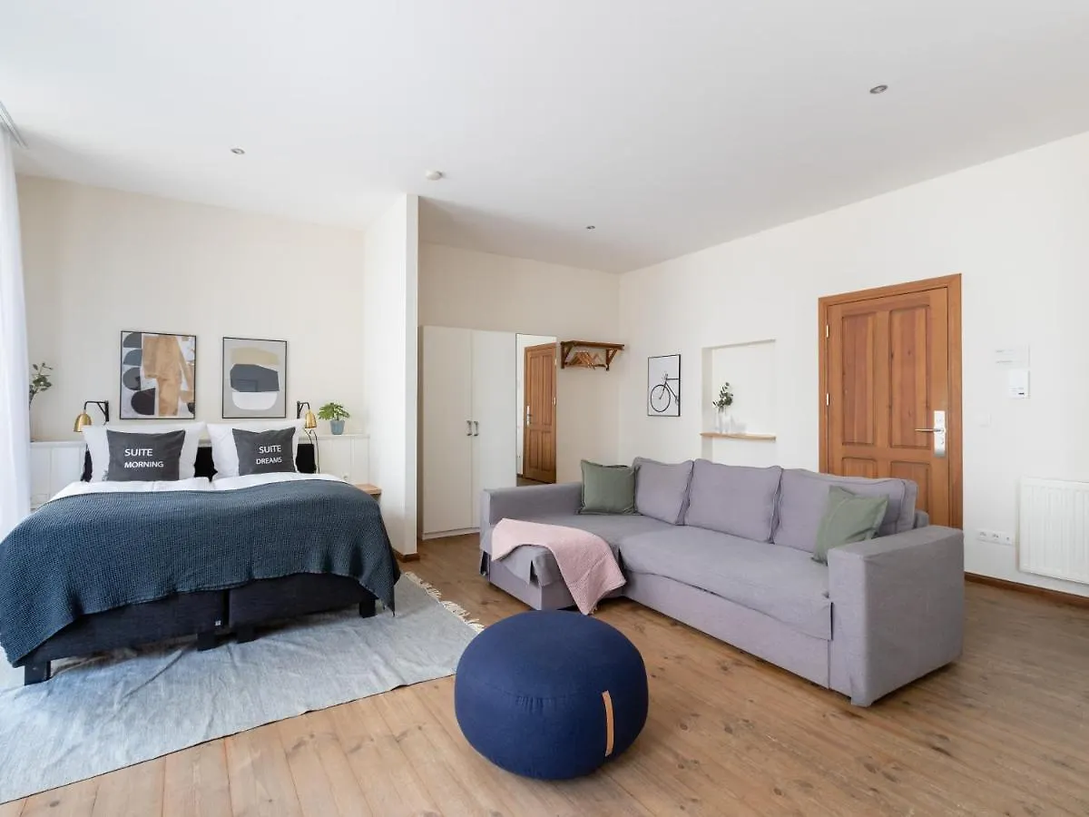 Schoenhouse Avenue - Digital Access Berlin Germany